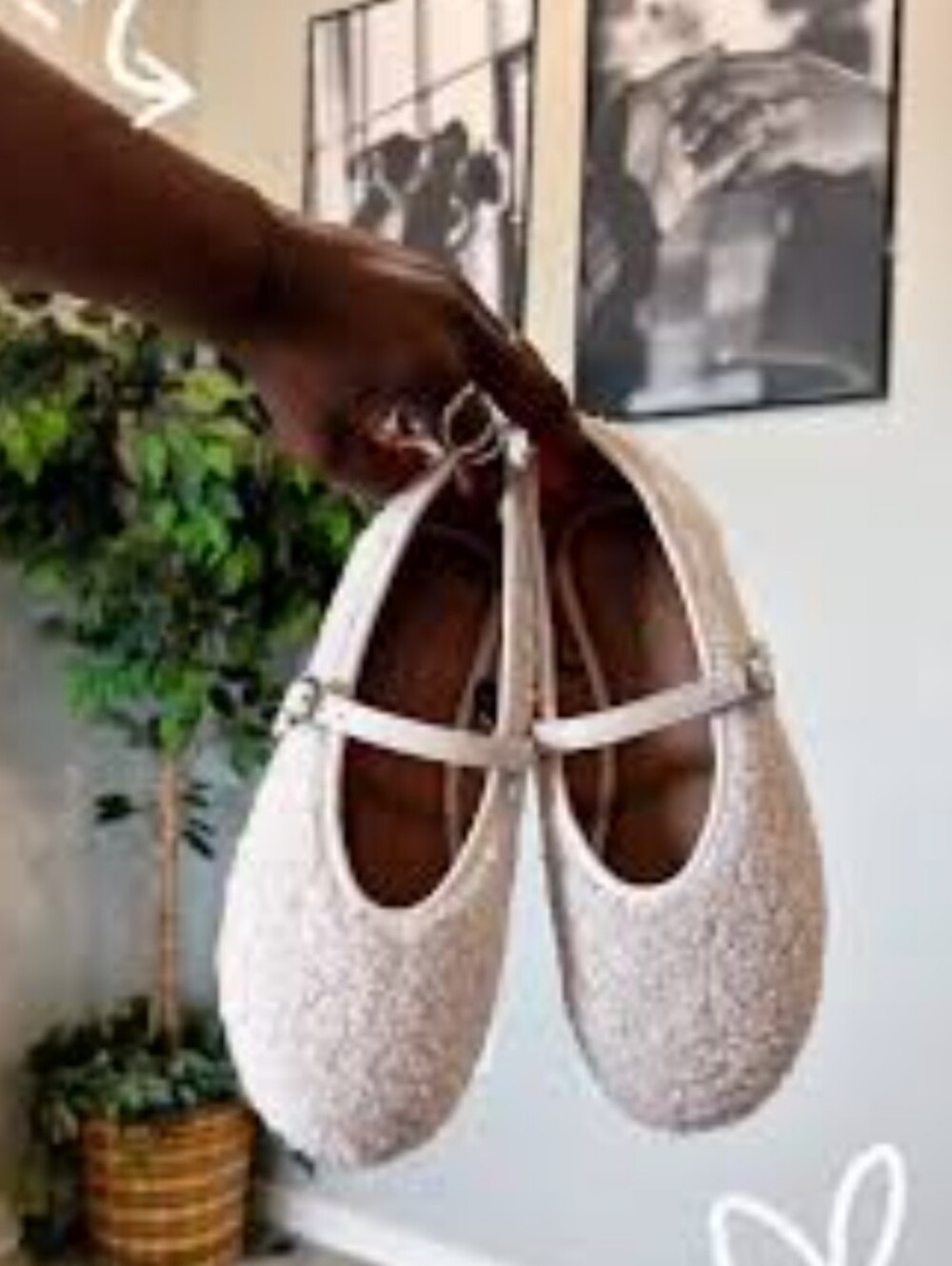 No Boundaries Whitening Sherpa Mary Jane Flats. Size 6½